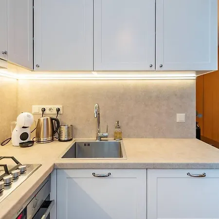 Family 2 Bd Old Town By Hostlovers